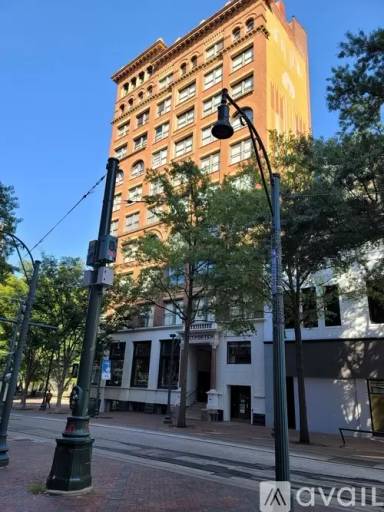 Main picture of 10 N Main St