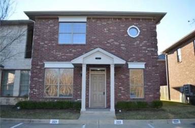 Main picture of 223 Forest Dr