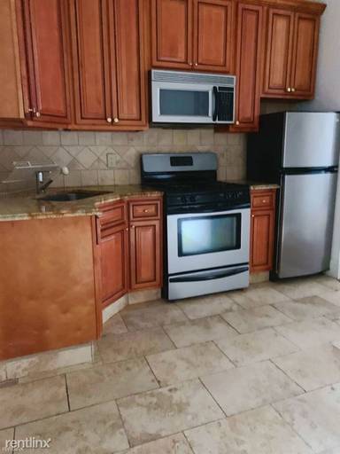 Main picture of 606 S 16th St