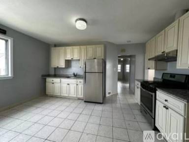 Main picture of 161 Liberty St