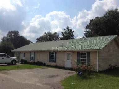 Main picture of 43 Beaver Dam Road