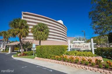 Main picture of 1319 E Hillsboro Blvd