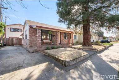 Main picture of 1549 Virginia Ave