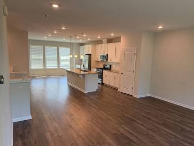 Main picture of 1227 Commack Dr