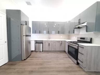 Main picture of 289 Van Nostrand Ave