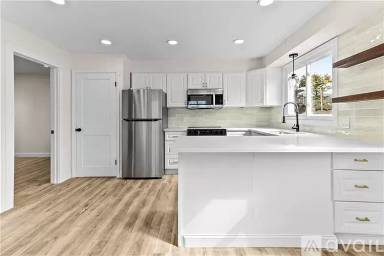 Main picture of 21 Joy St