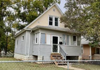 Main picture of 4476 Evans St