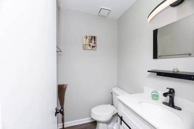 Main picture of 2150 Palermo Pl