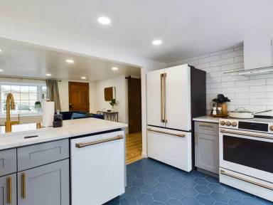 Main picture of 1322 Potter Ave