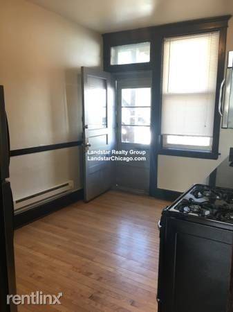 Main picture of 3034 N Ashland Ave