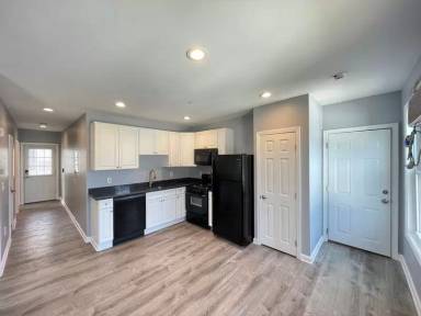 Main picture of 374 Amory St