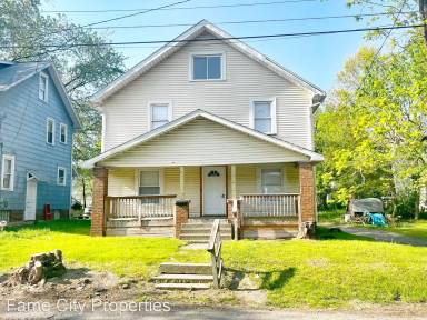 Main picture of 1215 Laiblin Pl NE