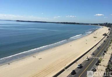 Main picture of 627 Beach St