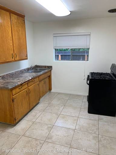 Main picture of 320 W Mountain View Ave