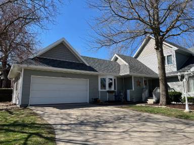 Main picture of 1105 SE Mallard Creek Dr