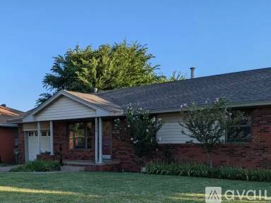 Main picture of 117 W Pratt Dr