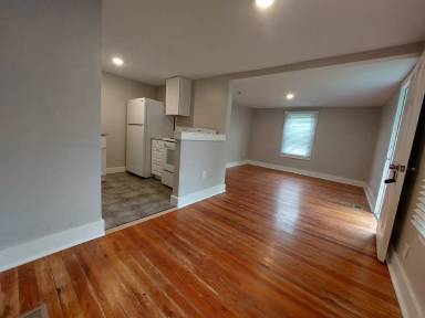 Main picture of 108 7th Ave