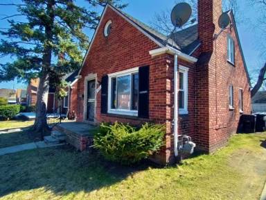 Main picture of 15452 Cedargrove St