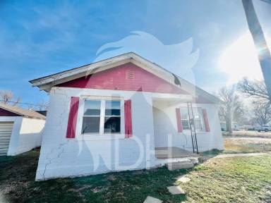 Main picture of 2302 E Elm Ave