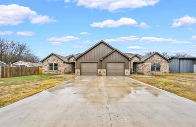 Main picture of 228 Saint Charles Dr