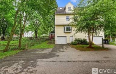 Main picture of 23 Fahey St