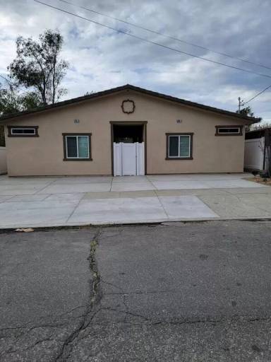 Main picture of 9388 Olive St