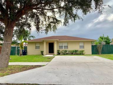 Main picture of 29282 SW 143rd Ave