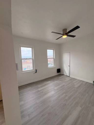 Main picture of 215 Woodkirk St