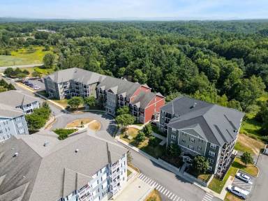 Main picture of 195 Perimeter Dr