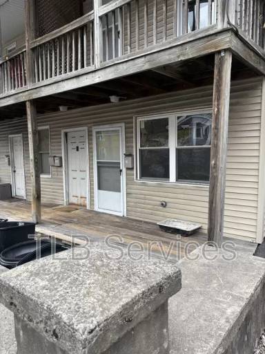 Main picture of 139 Sand St