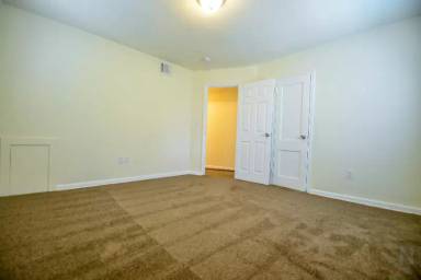 Main picture of 3009 30th St SE