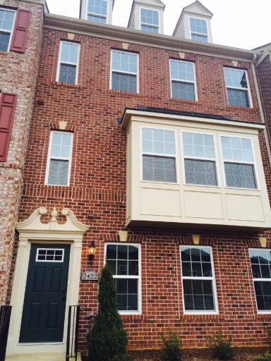 Main picture of 2474 Baldwin Cres NE