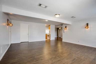 Main picture of 4425 Windsor Dr
