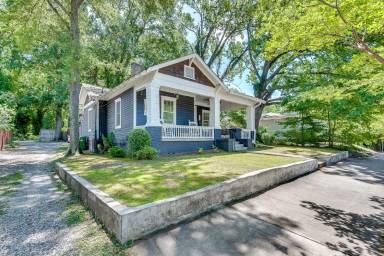 Main picture of 816 Joseph E Lowery Blvd SW