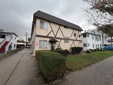 Main picture of 2318 S Carmelina Ave