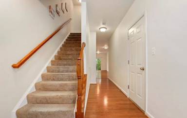 Main picture of 653 Tivoli Rd