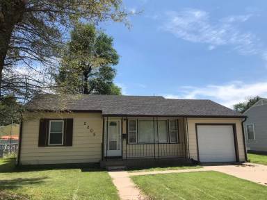 Main picture of 2205 28th St