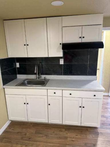 Main picture of 71 Scott St