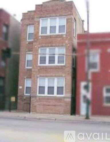 Main picture of 2237 W Fullerton Ave