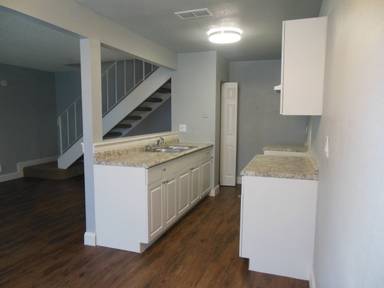Main picture of 834 E Tiffany Dr