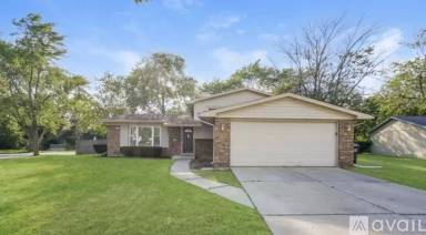 Main picture of 22658 Lakeshore Dr