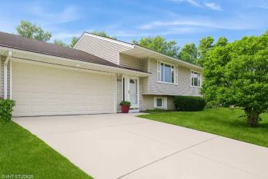 Main picture of 502 Estate Dr
