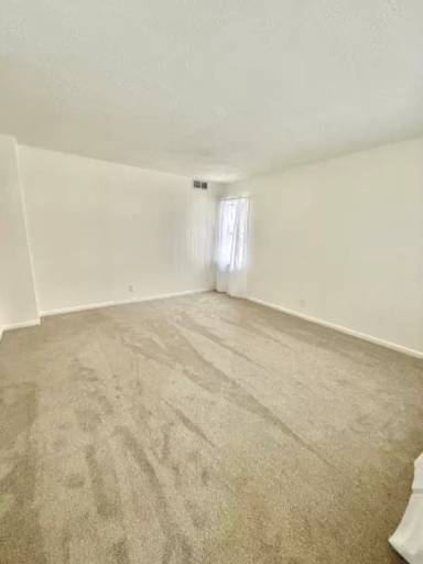 Main picture of 18288 Deering St