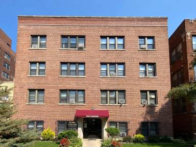 Main picture of 6945 S Crandon Ave Apartments