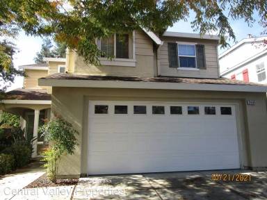 Main picture of 2445 Ozark Dr