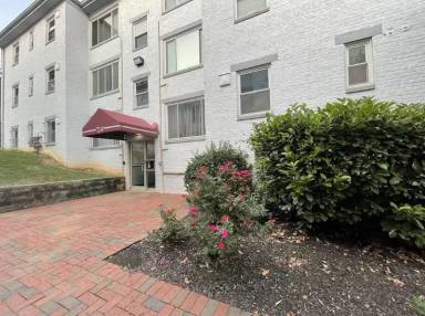 Main picture of 724 Brandywine St SE