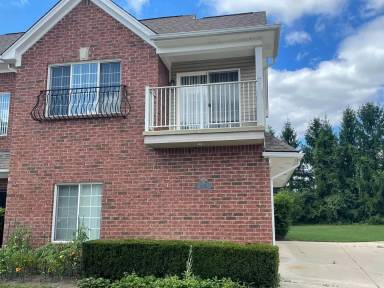Main picture of 8191 N Annsbury Cir