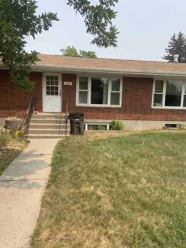 Main picture of 303 N Oregon St