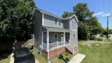 Main picture of 1132 Victory Blvd