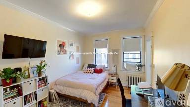 Main picture of 25 Glenville Ave